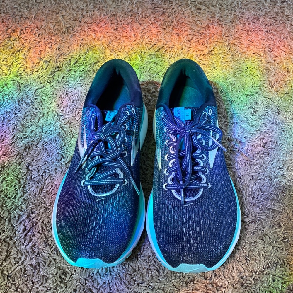 Brooks Womens Ghost 11 Teal & Navy Running Sneakers size 9